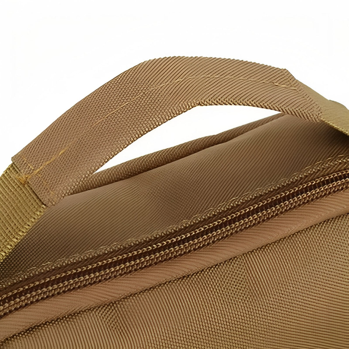 Close-up of the carry handle and the double zip of the main compartment